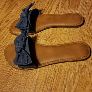 Denim Bow Sandals Size 8 Never Worn